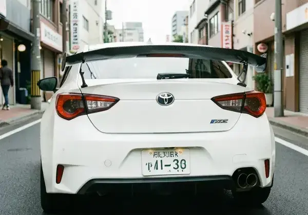 GR86 リアスポイラー施工